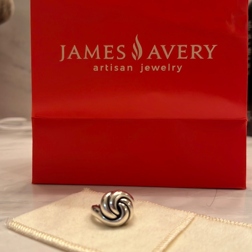 Discontinued twist ring